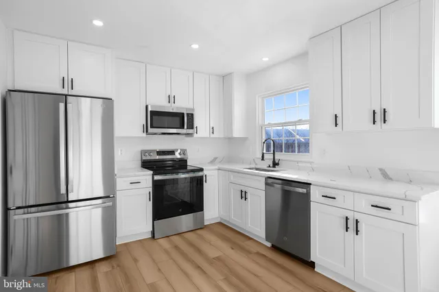 $395,000 | 1742 Tiger Lily Circle, Woodbridge, VA 22192