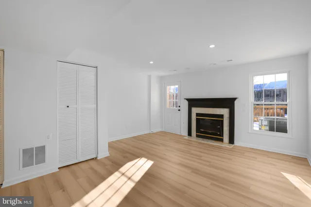 $395,000 | 1742 Tiger Lily Circle, Woodbridge, VA 22192