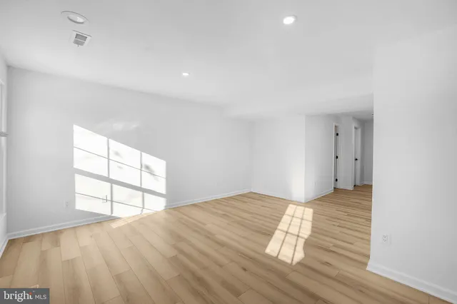 $395,000 | 1742 Tiger Lily Circle, Woodbridge, VA 22192