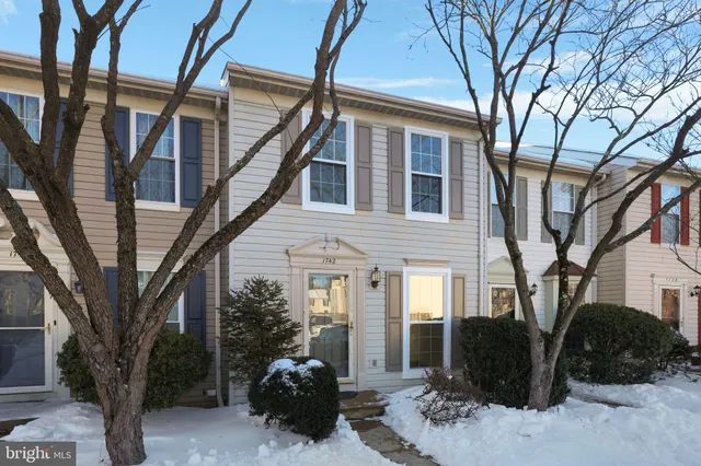 $395,000 | 1742 Tiger Lily Circle, Woodbridge, VA 22192
