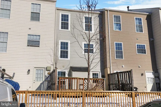 $395,000 | 1742 Tiger Lily Circle, Woodbridge, VA 22192