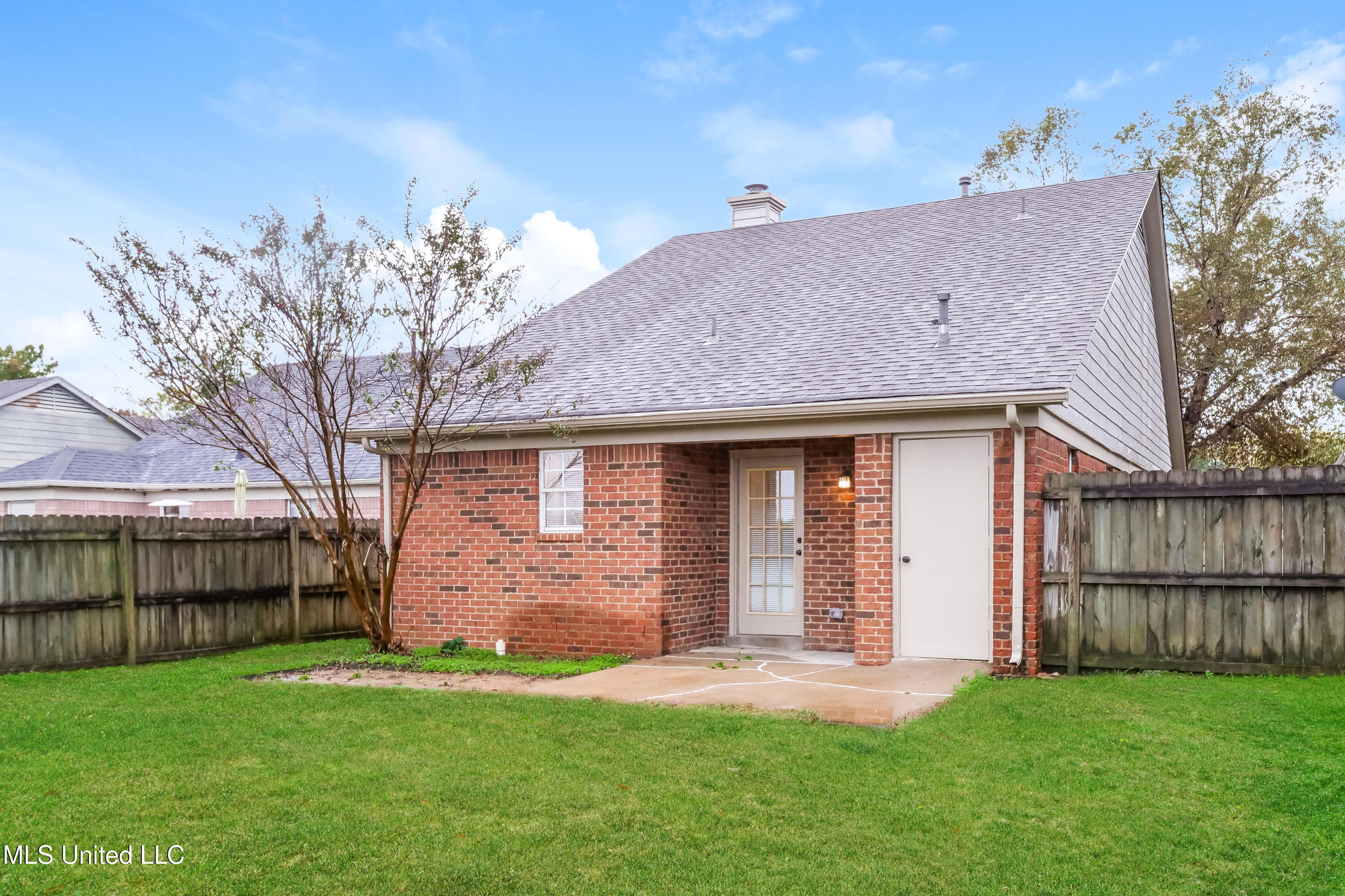 1712 Thomas Street Horn Lake, MS 38637 - Photo 15 of 15 015-photo-rear-view-14915425