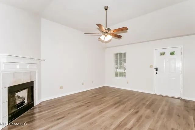 $1,670 | 1712 Thomas Street, Horn Lake, MS 38637