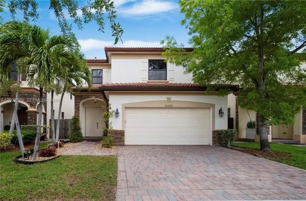 $879,900 | 10045 Northwest 86th Terrace, Doral, FL 33178