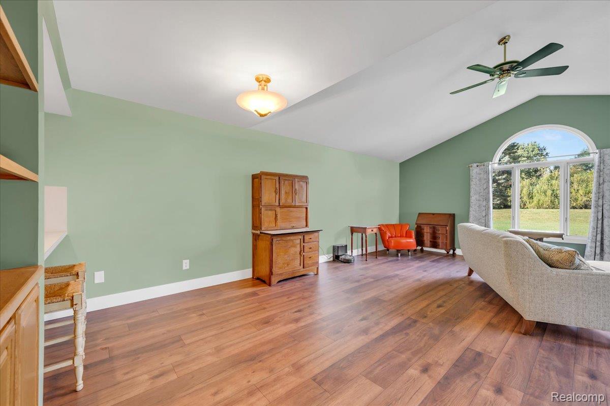 3018 Rivers Edge Drive North Wayne, MI 48184 - Photo 9 of 37 09-DSC06536.jpg
