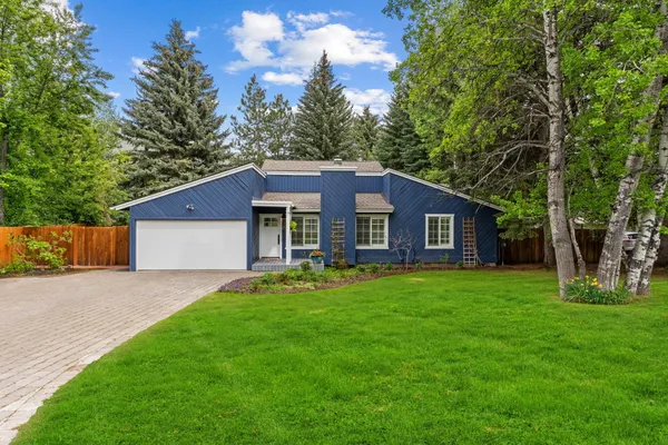 $1,295,000 | 242 Meadows Loop, Hailey, ID 83333