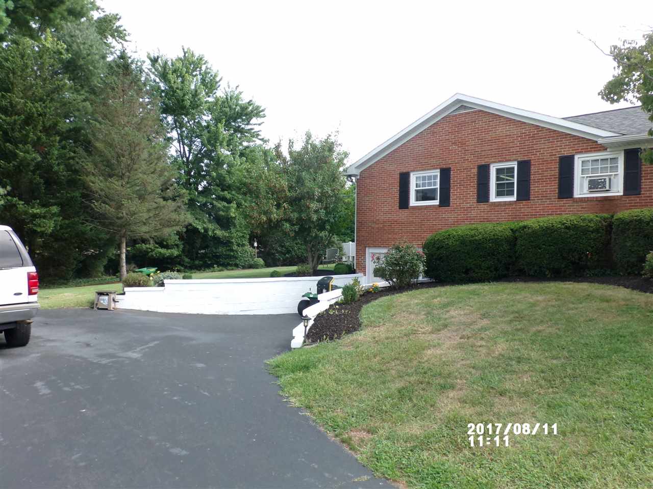 851 Kent Road Waynesboro, VA 22980 - Photo 4 of 30 Gallery Image 4
