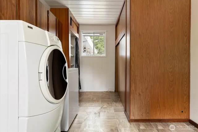 $549,000 | 27540 State Rte 20, Oak Harbor, WA 98277