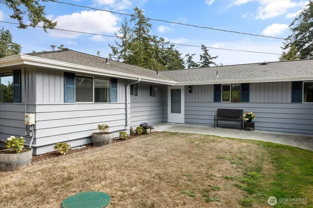$549,000 | 27540 State Rte 20, Oak Harbor, WA 98277