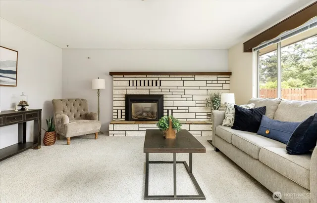 $549,000 | 27540 State Rte 20, Oak Harbor, WA 98277