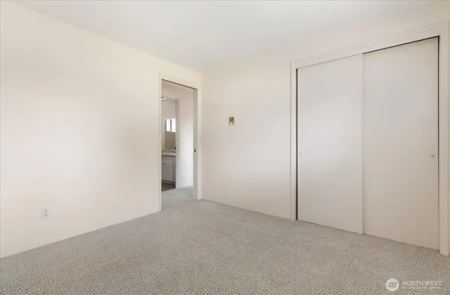 $549,000 | 27540 State Rte 20, Oak Harbor, WA 98277