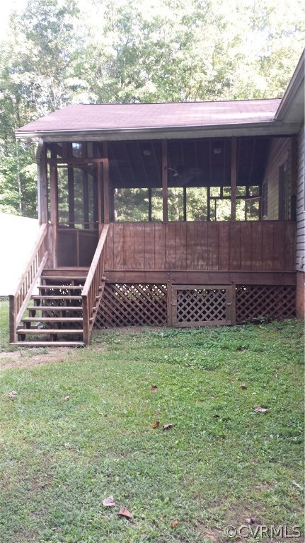 5520 Swann Road Powhatan, VA 23139 - Photo 4 of 16 HUGE vaulted 22x16 screened porch