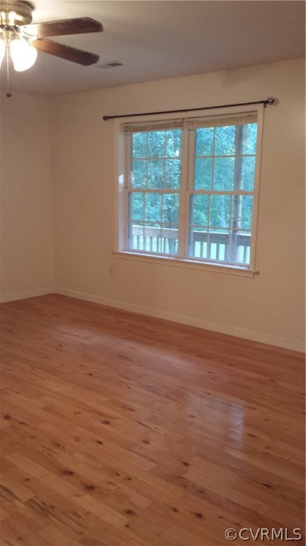 5520 Swann Road Powhatan, VA 23139 - Photo 10 of 16 Large family room with private view