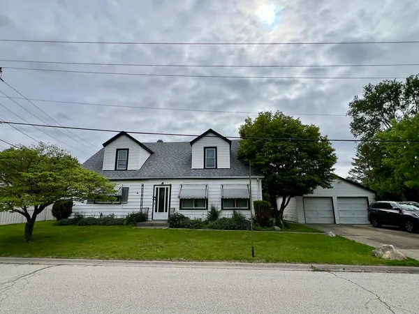 $215,000 | 9615 Nottingham Avenue, Oak Lawn, IL 60453