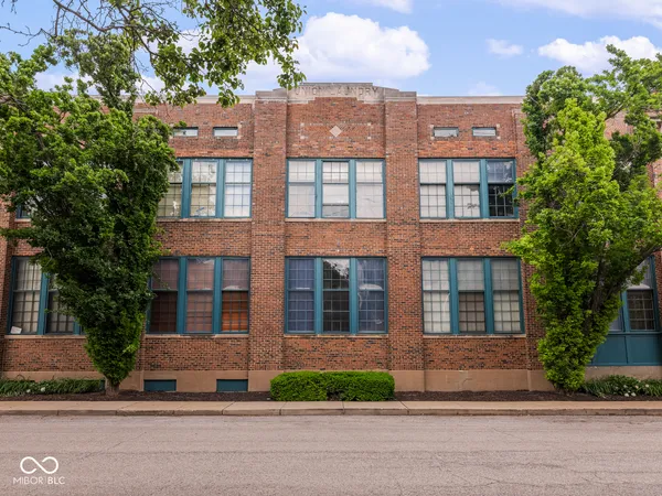 $495,000 | 735 Lexington Avenue, Unit 30, Indianapolis, IN 46203