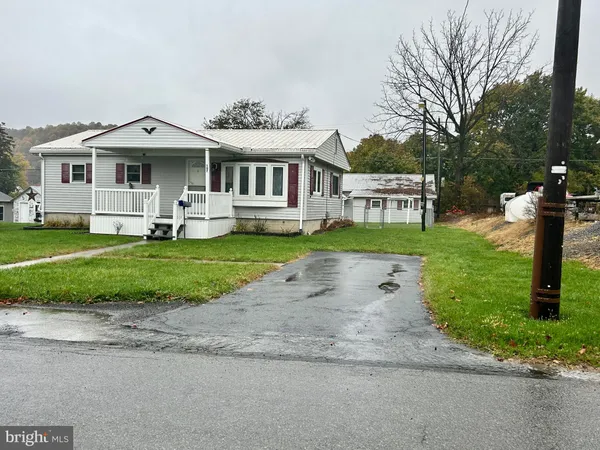 $179,900 | 107 East Church Street, Freeburg, PA 17827