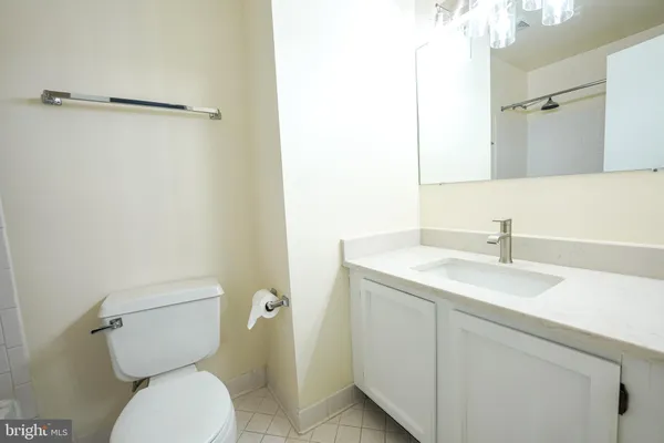 $2,900 | 6150 Glen Eagles Court, Unit 31, Falls Church, VA 22044