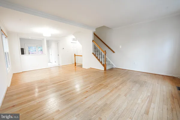 $2,900 | 6150 Glen Eagles Court, Unit 31, Falls Church, VA 22044