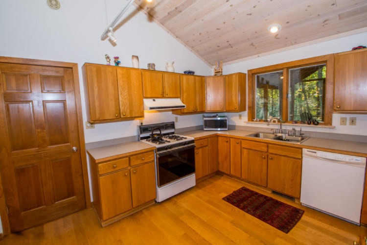 78450 40th Street Decatur, MI 49045 - Photo 11 of 53 Kitchen