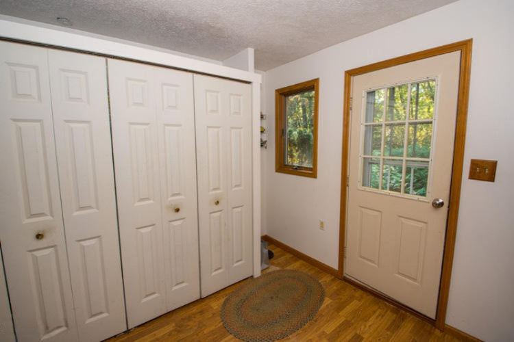 78450 40th Street Decatur, MI 49045 - Photo 8 of 53 Mud Room