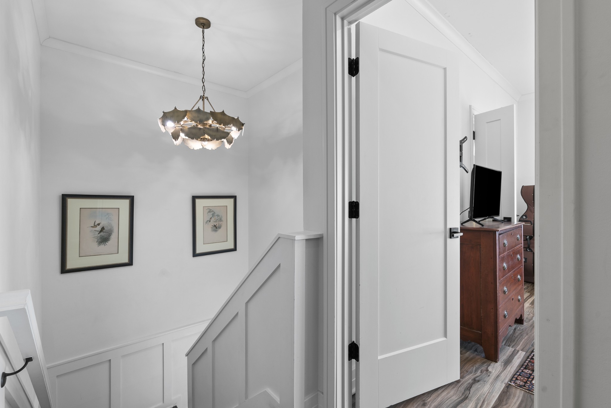 4487 Post Place, Unit 169 Nashville, TN 37205 - Photo 16 of 32 a view of a hallway with a hallway