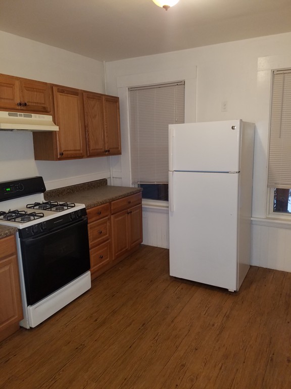 62 May Street Worcester, MA 01610 - Photo 2 of 10