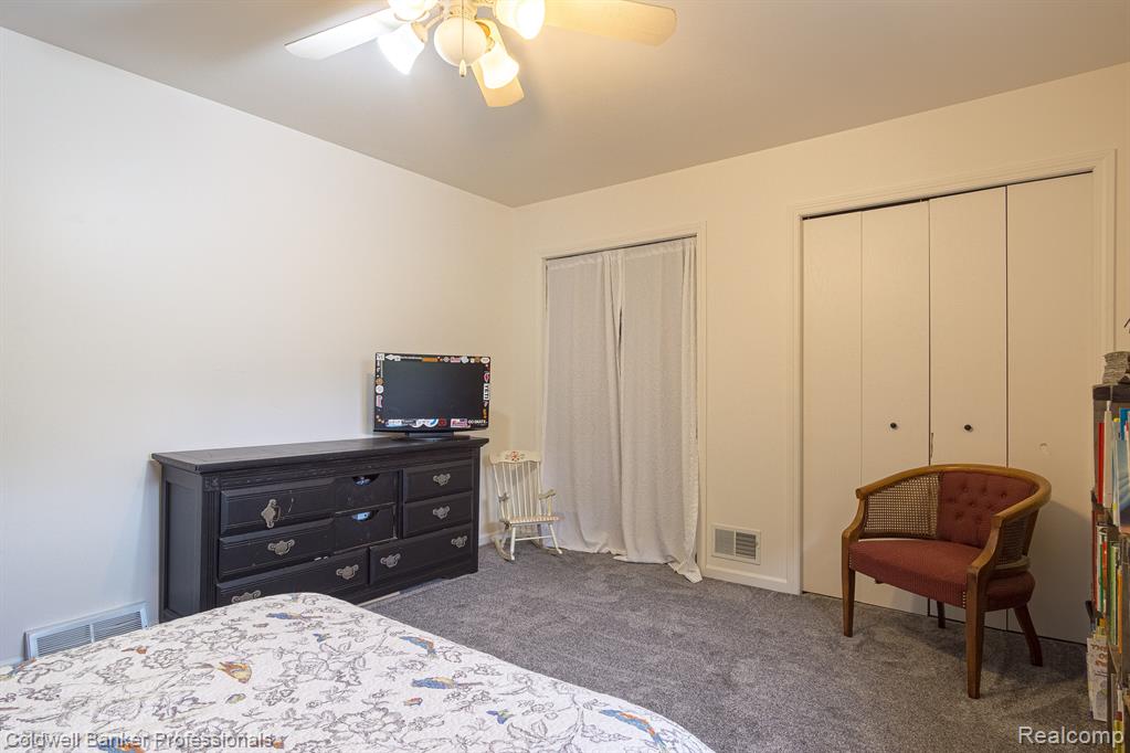 382 Angle Road Lapeer, MI 48446 - Photo 44 of 61