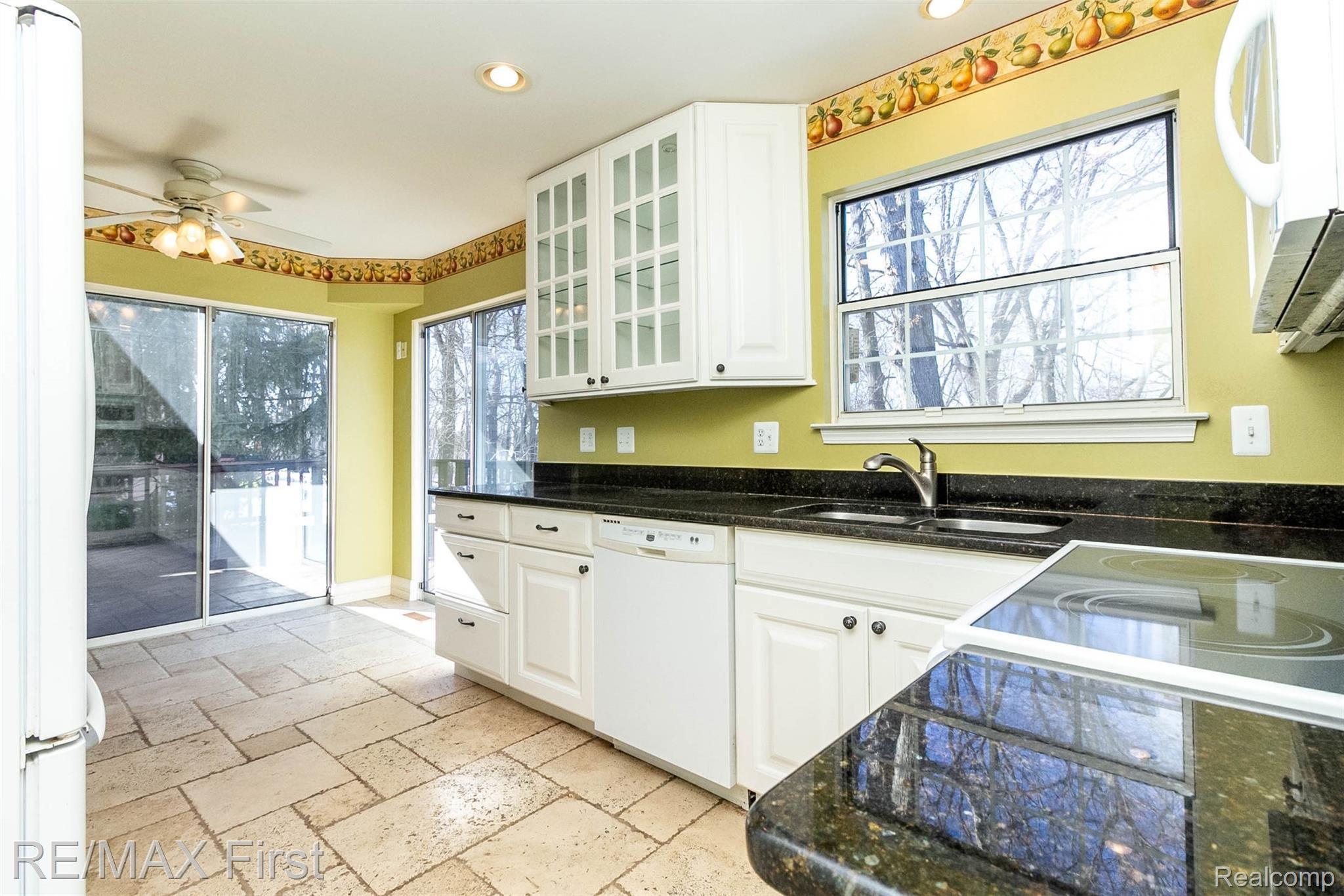 283 Whitney Drive Rochester, MI 48307 - Photo 22 of 56 d11.jpg