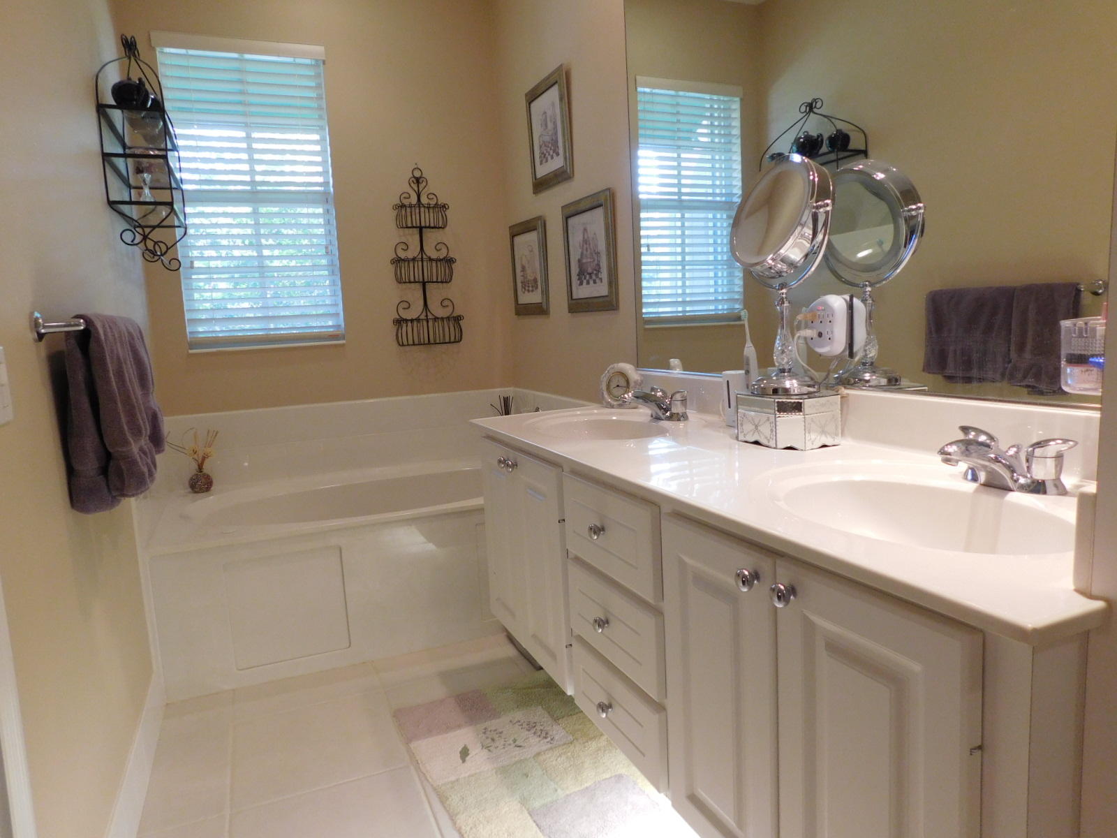 1635 Frederick Small Road Jupiter, FL 33458 - Photo 20 of 35 Master Bath