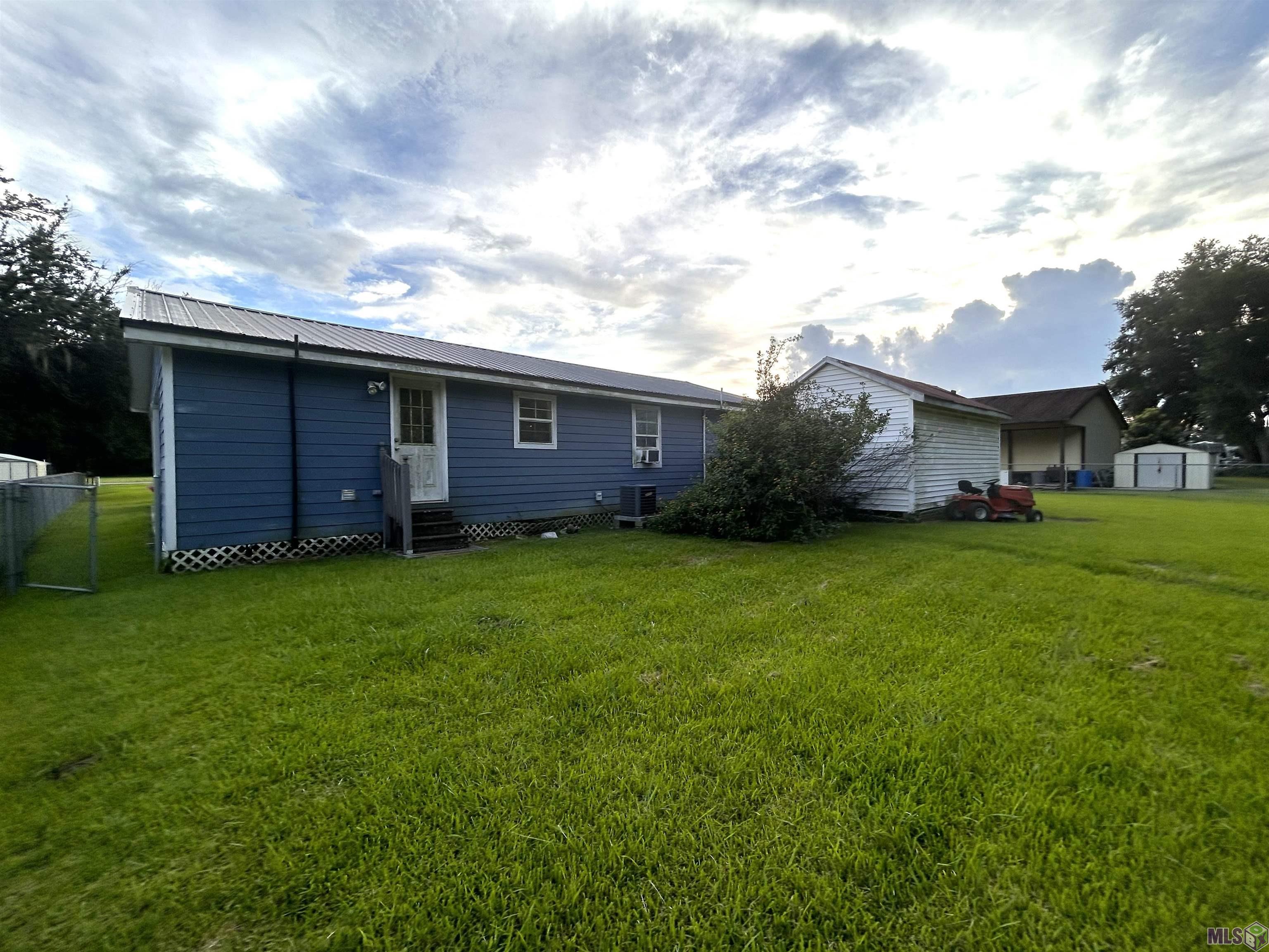 2413 Choctaw Road Thibodaux, LA 70301 - Photo 2 of 22 Gallery Image 2