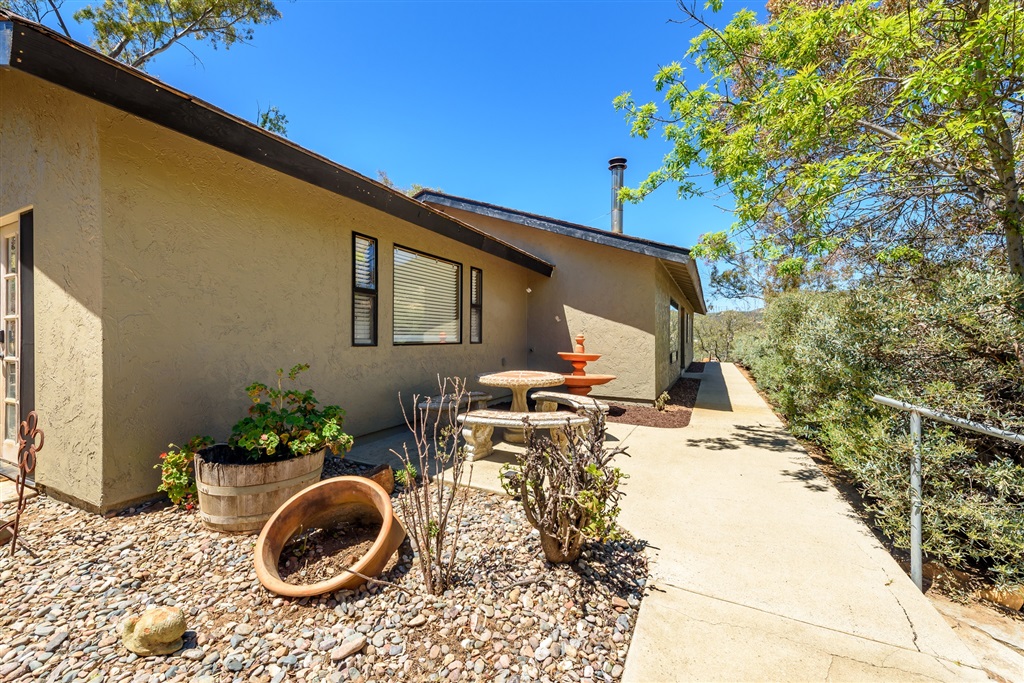 6220 Japatul Highlands Road Alpine, CA 91901 - Photo 2 of 25