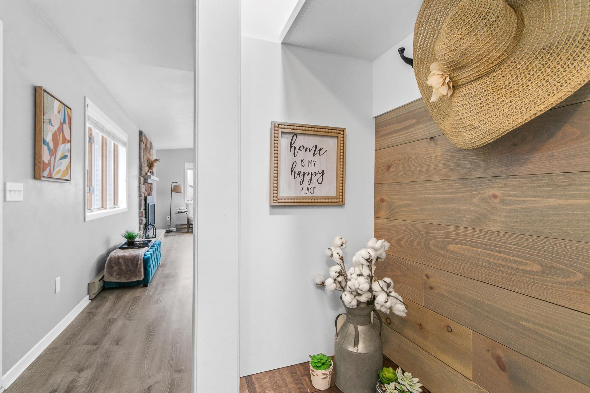 6028 Saddle Ridge Portage, WI 53901 - Photo 6 of 48