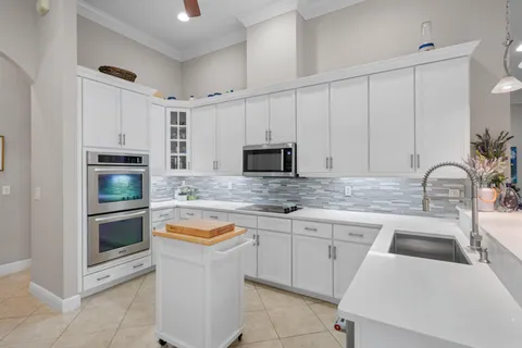 $1,099,000 | 10812 Castle Oak Drive, Boynton Beach, FL 33473