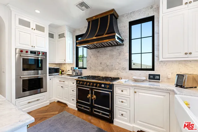 $16,430 | 3764 Berry Drive, Studio City, CA 91604