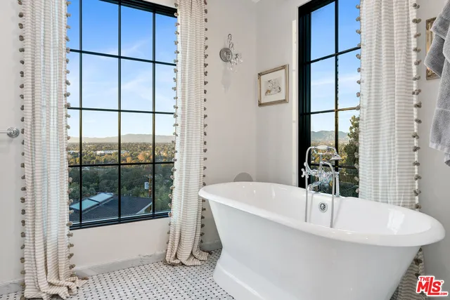 $16,430 | 3764 Berry Drive, Studio City, CA 91604