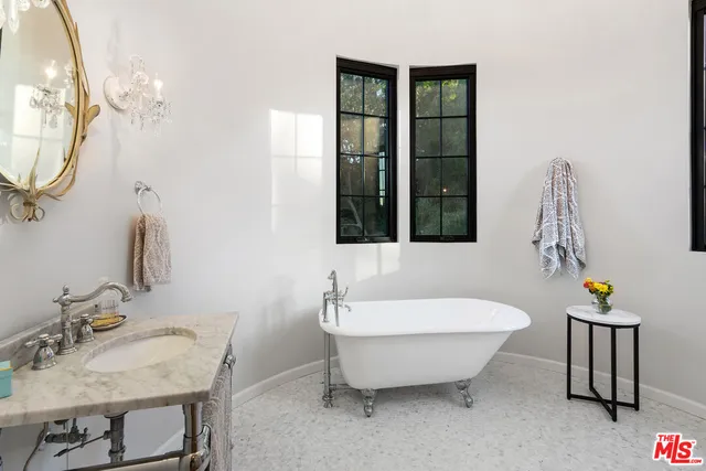 $16,430 | 3764 Berry Drive, Studio City, CA 91604