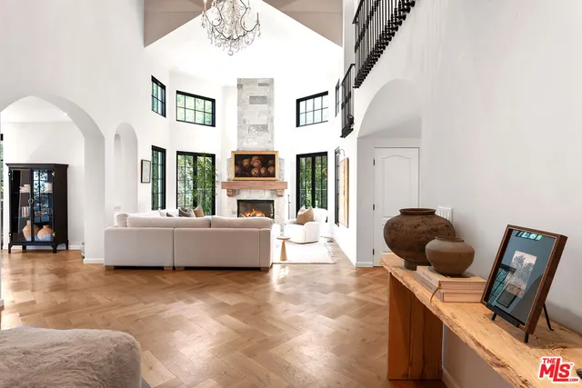 $16,430 | 3764 Berry Drive, Studio City, CA 91604