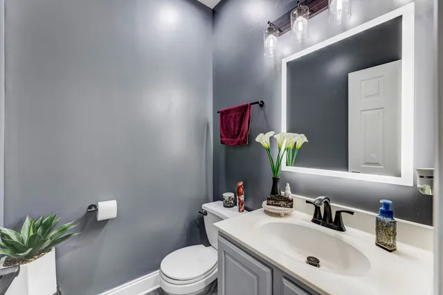 $395,000 | 6304 Southridge Drive, Plainfield, IL 60586