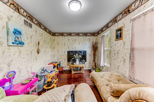 $395,000 | 6304 Southridge Drive, Plainfield, IL 60586