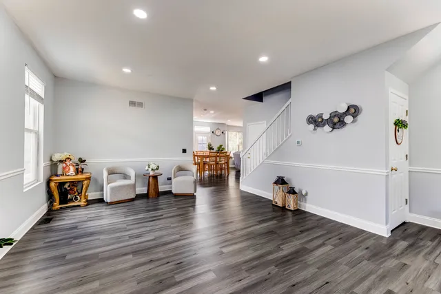 $395,000 | 6304 Southridge Drive, Plainfield, IL 60586