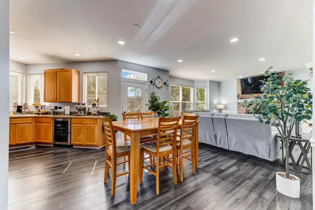 $395,000 | 6304 Southridge Drive, Plainfield, IL 60586