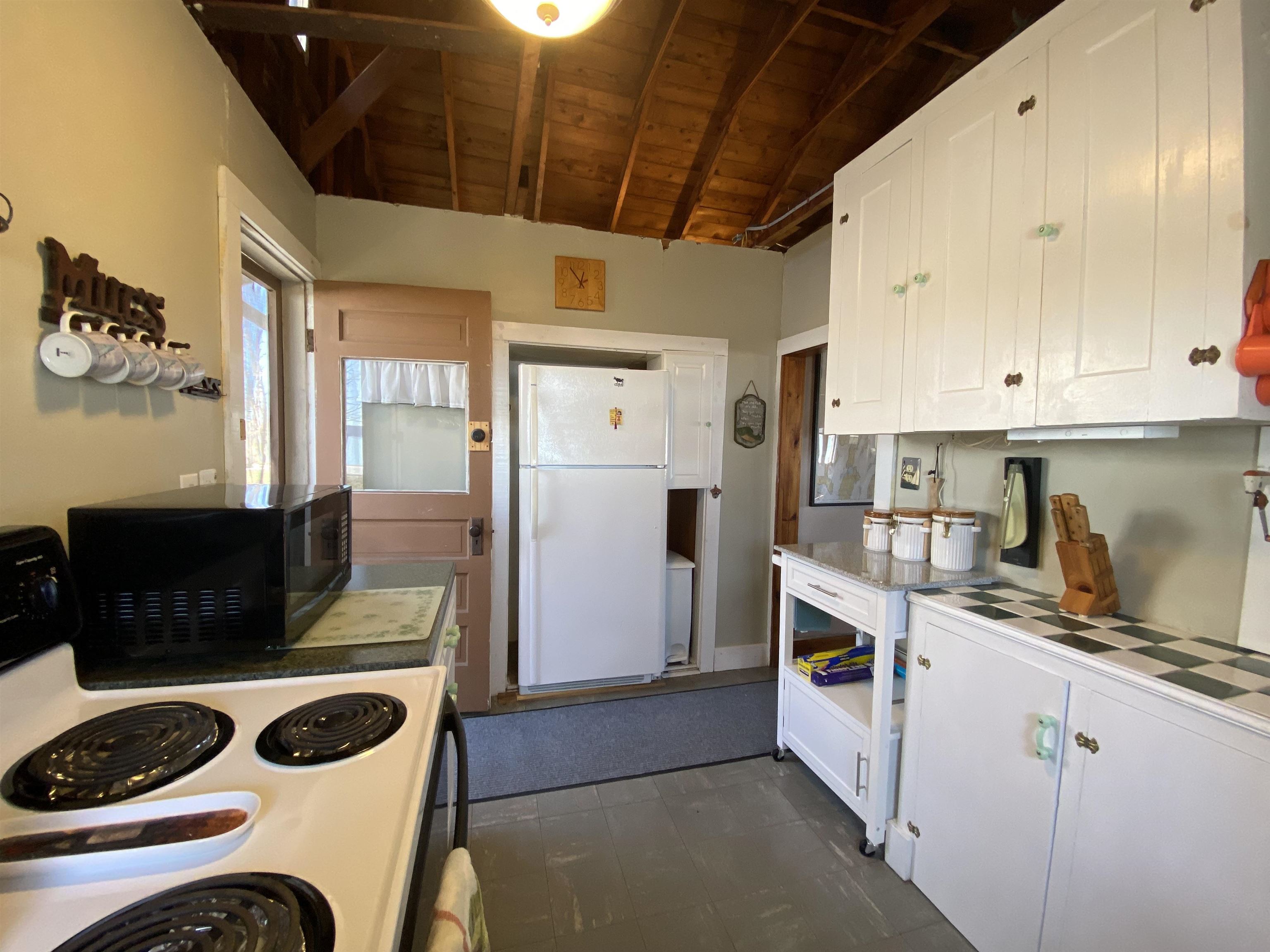 1128 Hathaway Point Road St. Albans Town, VT 05488 - Photo 12 of 40