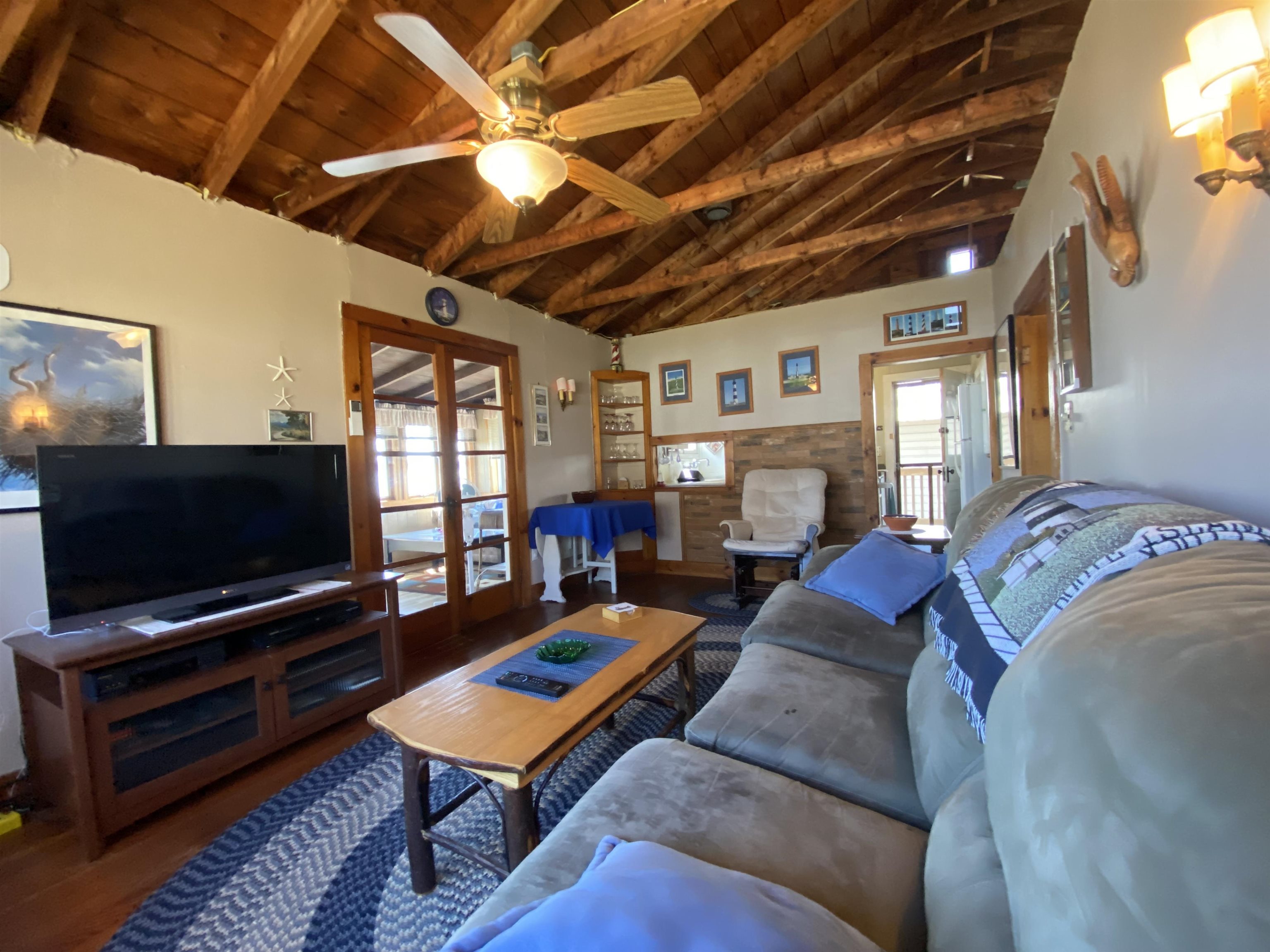 1128 Hathaway Point Road St. Albans Town, VT 05488 - Photo 5 of 40