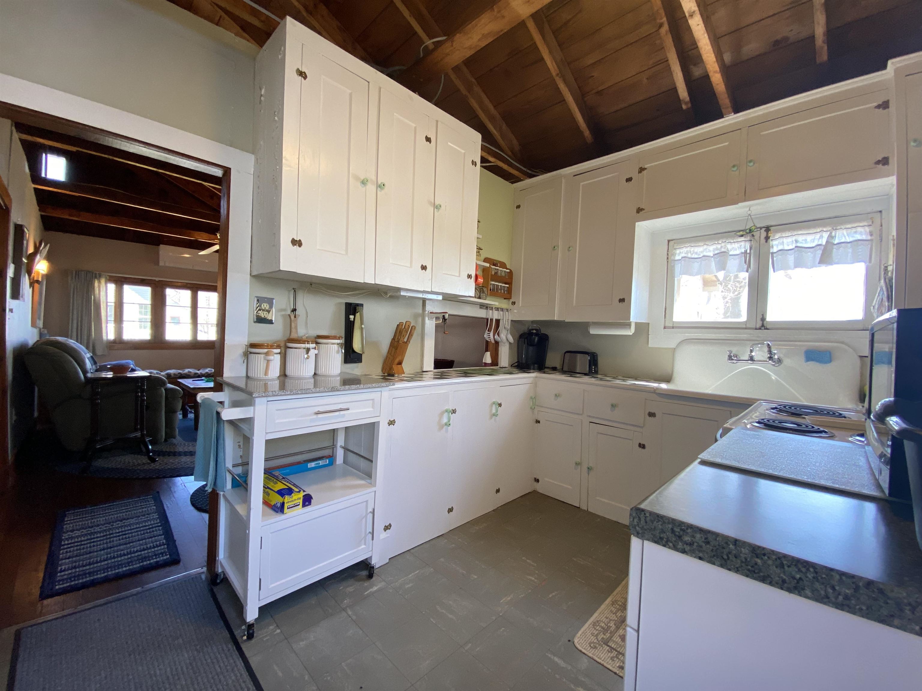 1128 Hathaway Point Road St. Albans Town, VT 05488 - Photo 10 of 40