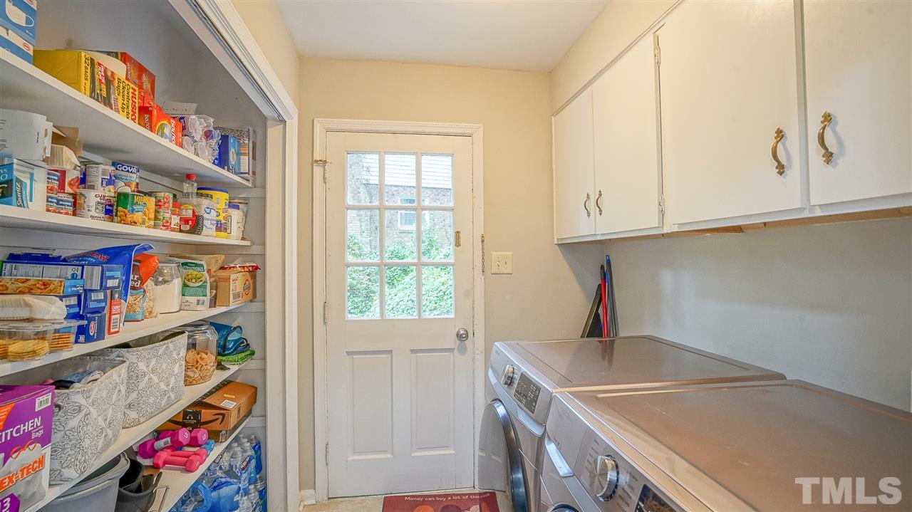 3813 Colgate Place Raleigh, NC 27609 - Photo 7 of 13