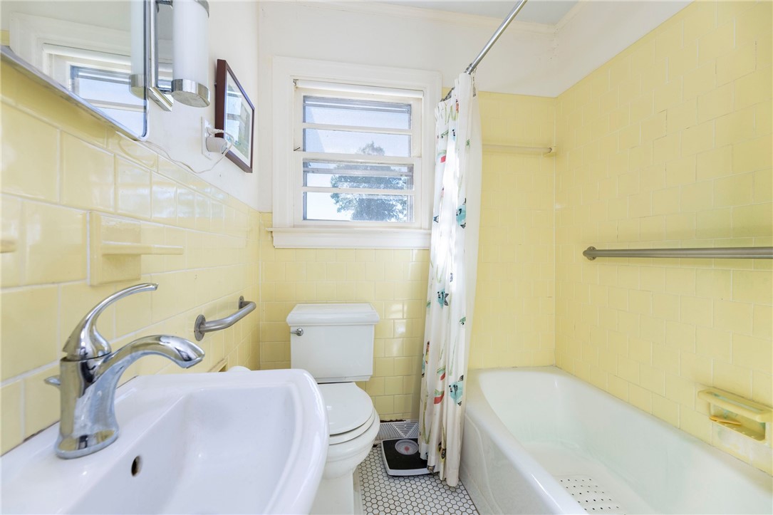 80 South Arnolda Road Charlestown, RI 02813 - Photo 30 of 50