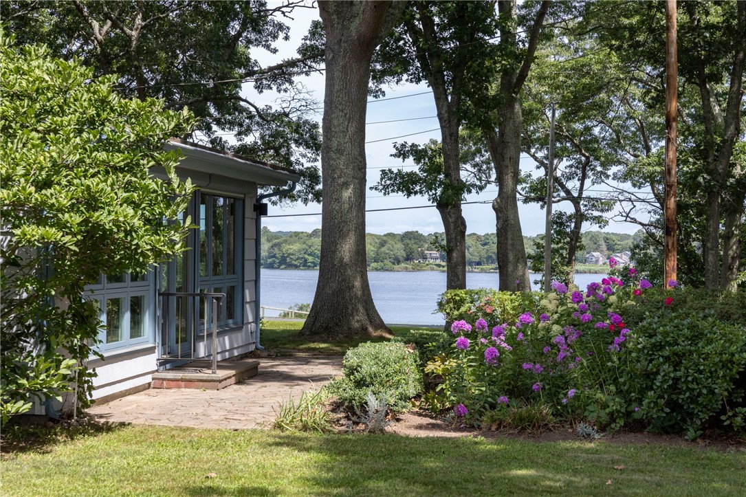 80 South Arnolda Road Charlestown, RI 02813 - Photo 3 of 50