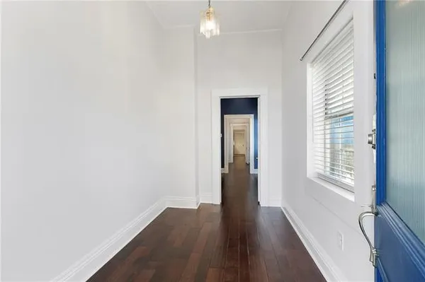 $2,200 | 516 Derbigny Street, Gretna, LA 70053