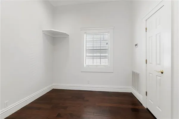 $2,200 | 516 Derbigny Street, Gretna, LA 70053