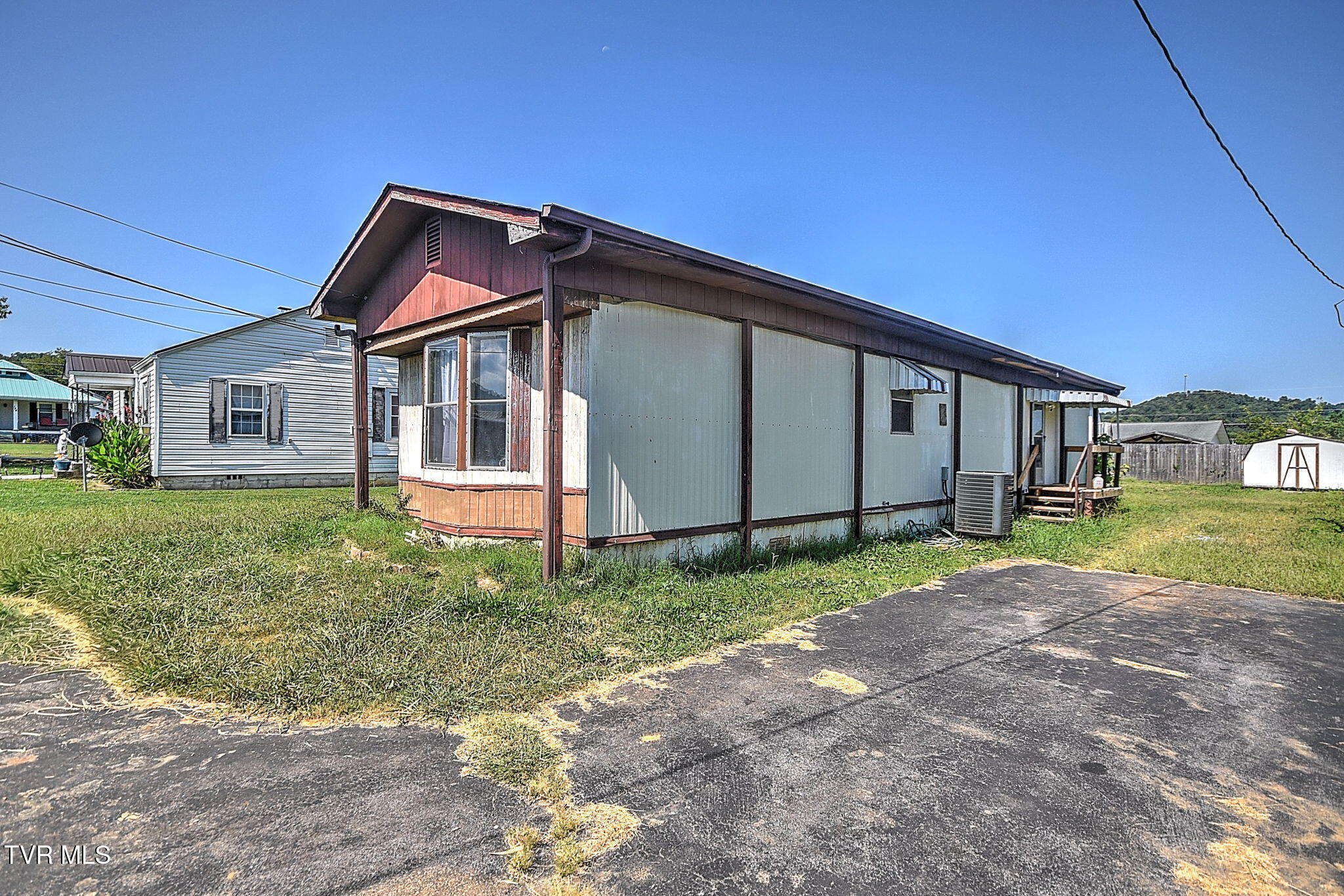 110 Coal Chute Road Elizabethton, TN 37643 - Photo 2 of 26 2-web-or-mls-110 Coal Chute TJ-3